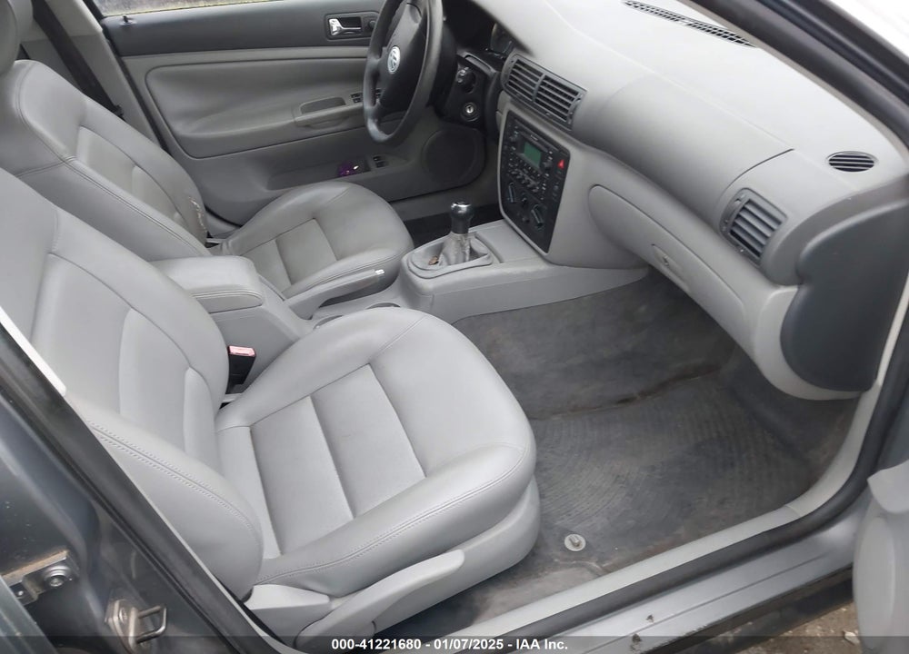 2005 VOLKSWAGEN PASSAT GLS VIN: WVWCD63B05E104483