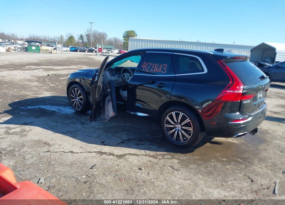 2019 VOLVO XC60 T5 INSCRIPTION VIN: LYV102DL1KB242693
