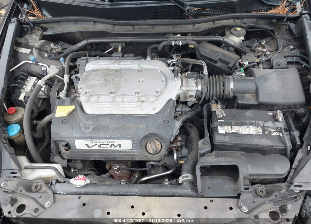 2011 HONDA ACCORD VIN: 1HGCP3F89BA004943