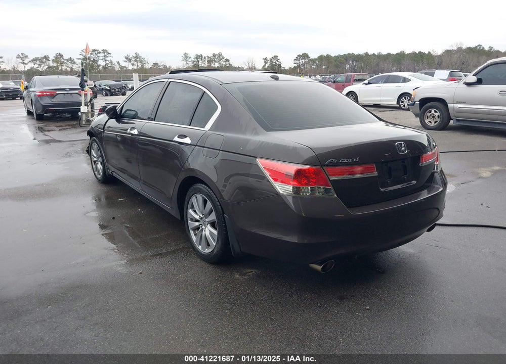 2011 HONDA ACCORD VIN: 1HGCP3F89BA004943