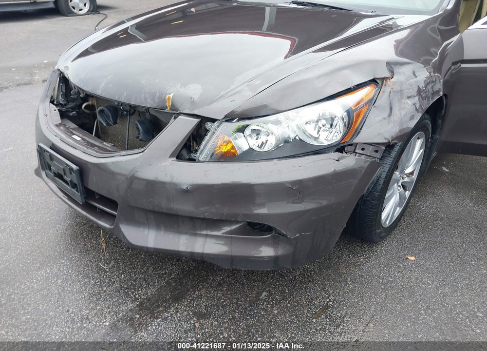 2011 HONDA ACCORD VIN: 1HGCP3F89BA004943