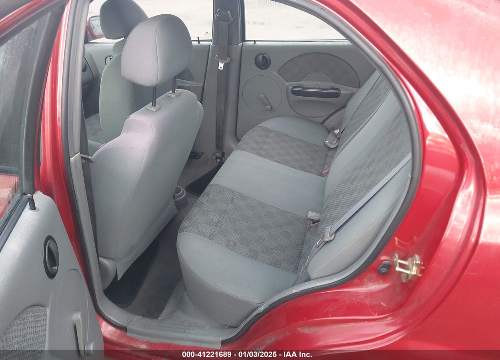 2005 CHEVROLET AVEO LS VIN: KL1TD52625B334680