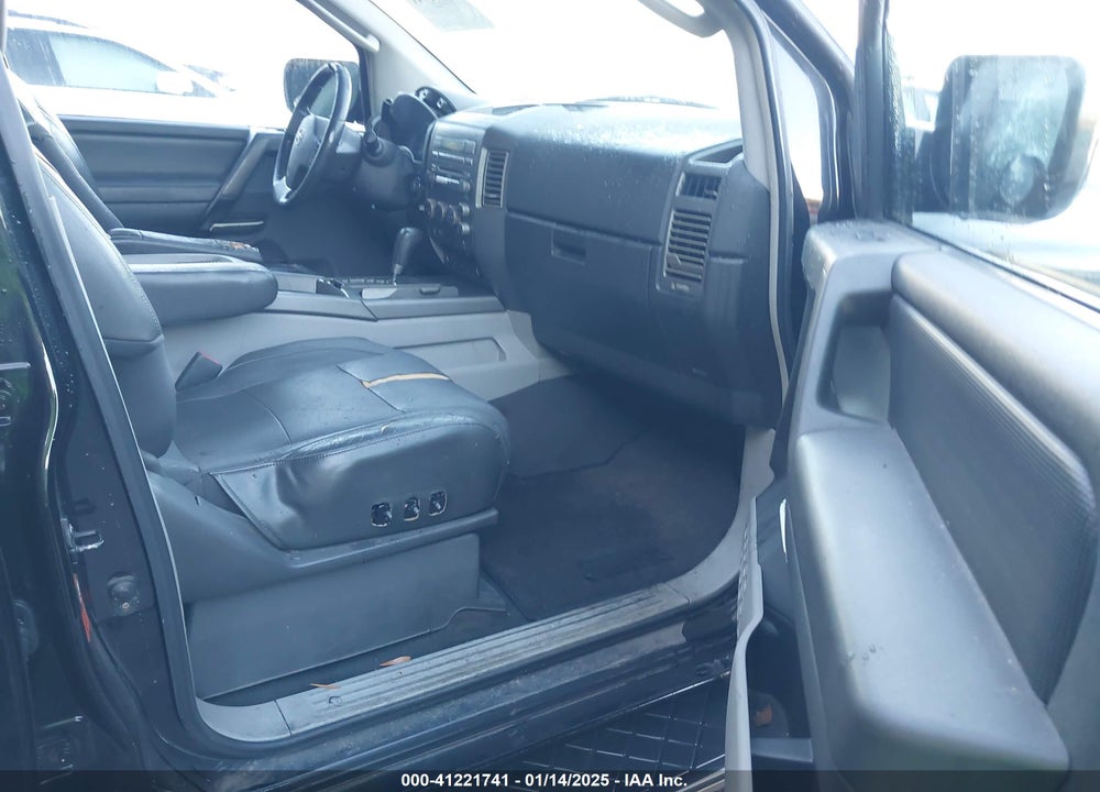 2004 NISSAN ARMADA SE/LE VIN: 5N1AA08B74N720925