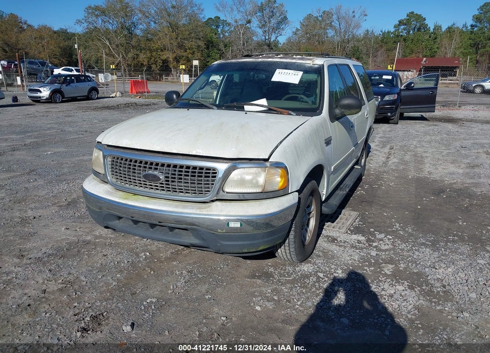 2000 FORD EXPEDITION XLT VIN: 1FMRU1561YLB93232