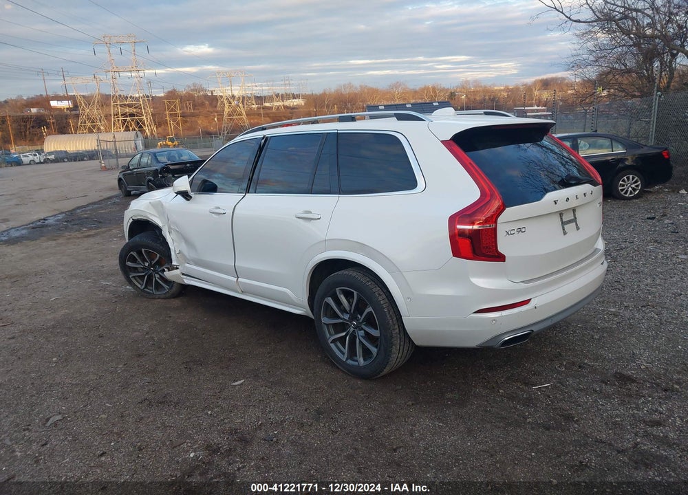 2018 VOLVO XC90 T6 MOMENTUM VIN: YV4A22PK4J1368692