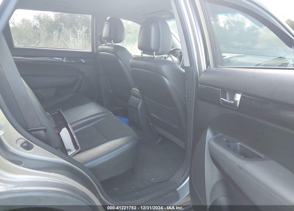 2011 KIA SORENTO EX VIN: 5XYKUCA19BG034294