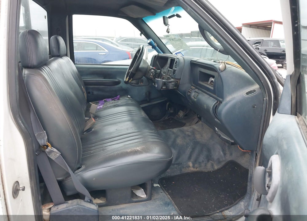 2000 CHEVROLET C2500 CHASSIS VIN: 1GBGC24R0YF412474