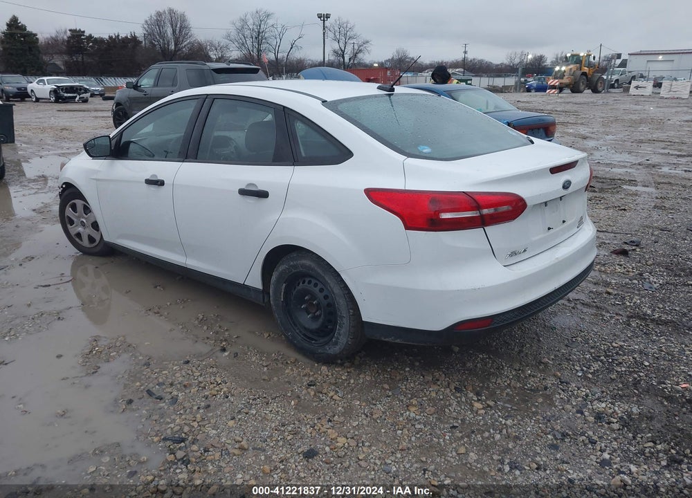 2015 FORD FOCUS VIN: 1FADP3E20FL306038