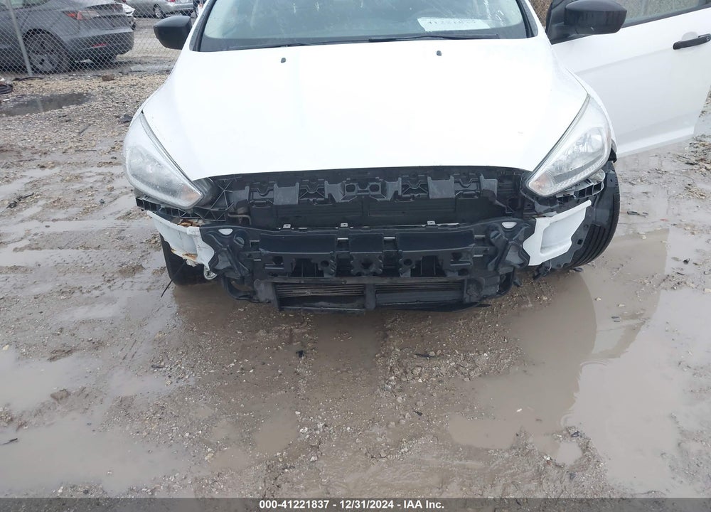 2015 FORD FOCUS VIN: 1FADP3E20FL306038