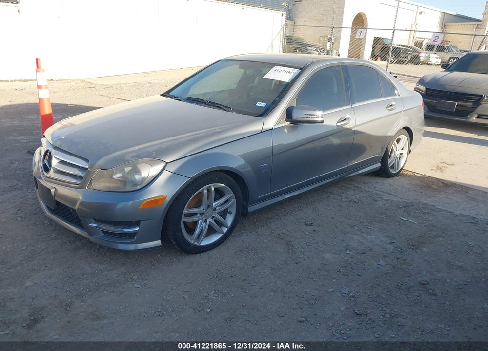 2012 MERCEDES-BENZ C 250 LUXURY/SPORT VIN: WDDGF4HB0CA617025