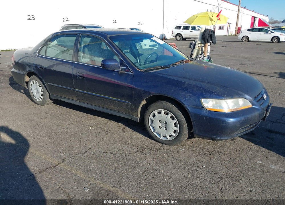 2001 HONDA ACCORD 2.3 LX VIN: JHMCG55401C028395