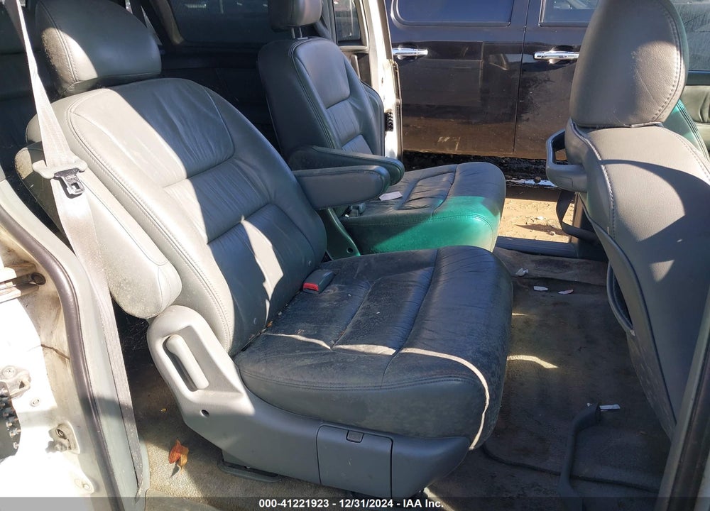 2004 HONDA ODYSSEY EX-L VIN: 5FNRL180X4B069228