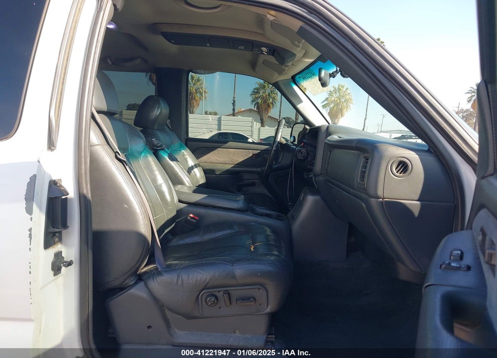 2000 CHEVROLET SILVERADO 1500 LT VIN: 2GCEC19T4Y1200024