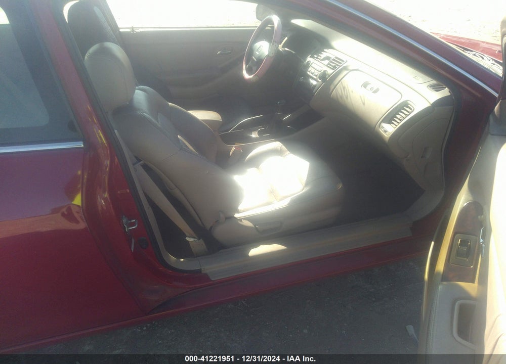 1998 HONDA ACCORD EX VIN: 1HGCG3157WA004829