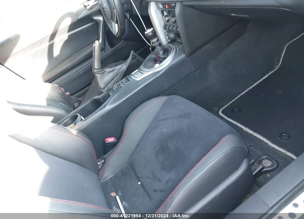 2015 SUBARU BRZ LIMITED VIN: JF1ZCAC18F9607556