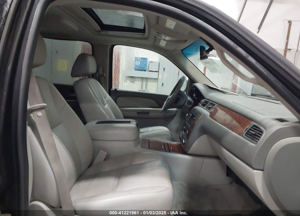 2007 CHEVROLET SUBURBAN 1500 LTZ VIN: 3GNFK16Y97G297287