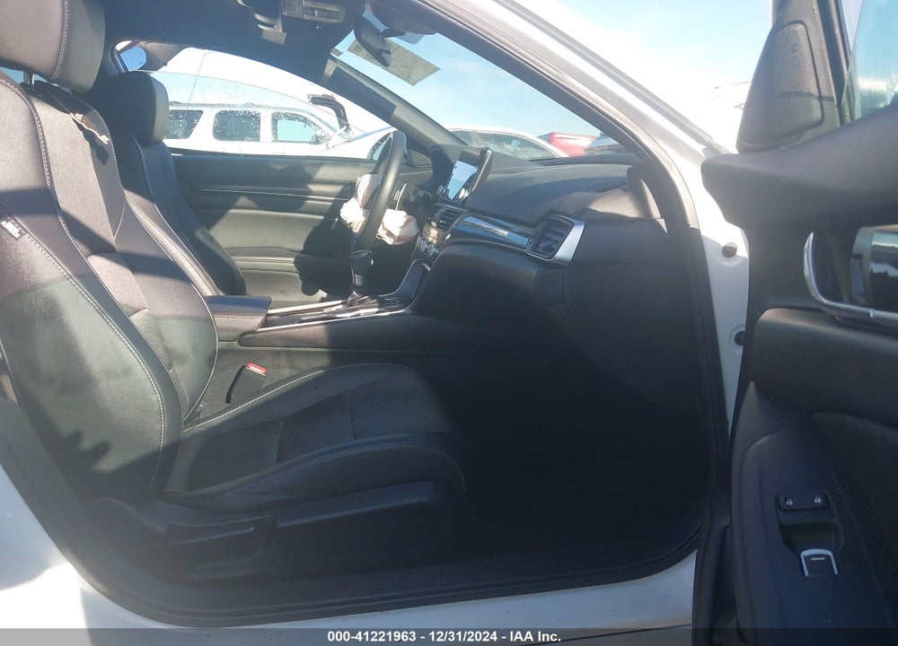 2019 HONDA ACCORD VIN: 1HGCV1F31KA124802