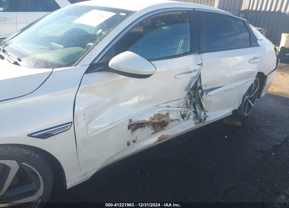 2019 HONDA ACCORD VIN: 1HGCV1F31KA124802