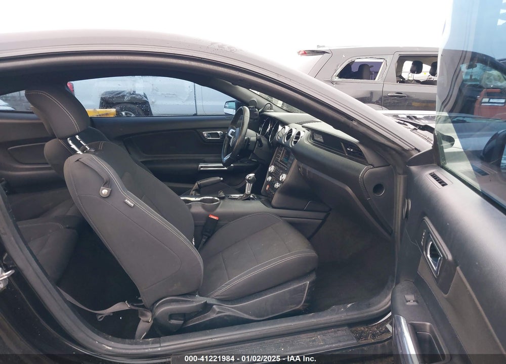 2016 FORD MUSTANG V6 VIN: 1FA6P8AM3G5212173