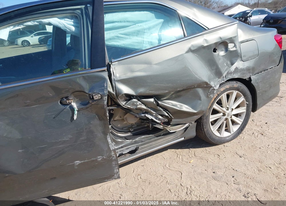 2014 TOYOTA CAMRY XLE VIN: 4T1BF1FK1EU768992