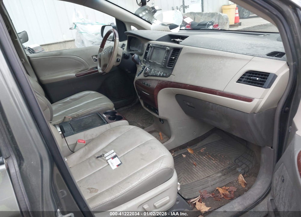 2011 TOYOTA SIENNA XLE LIMITED VIN: 5TDDK3DC5BS019368