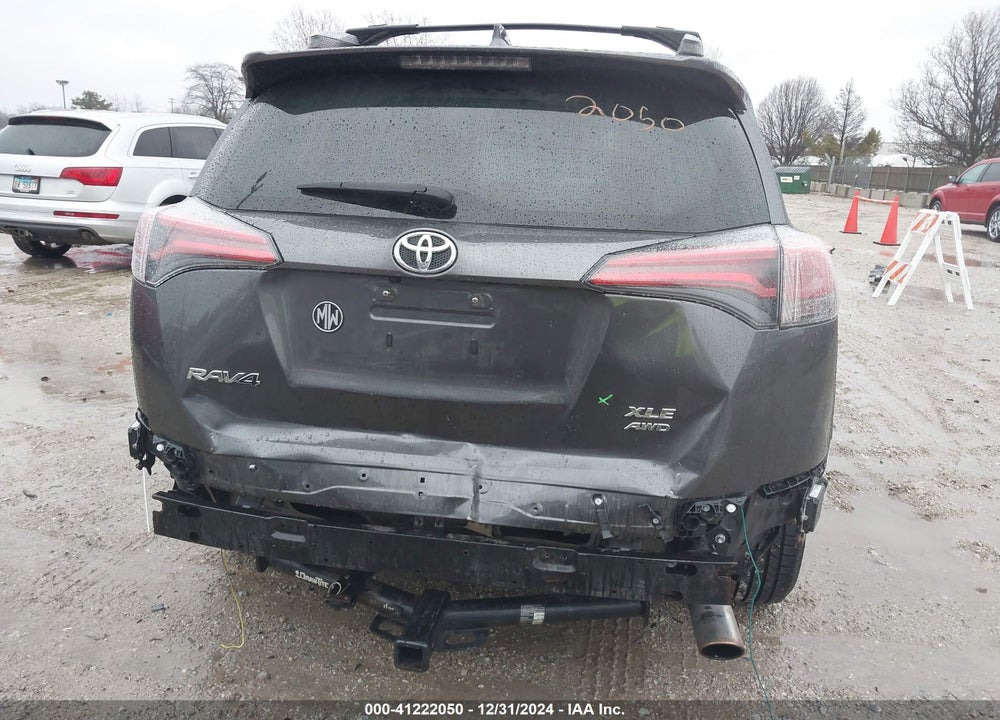 2017 TOYOTA RAV4 XLE VIN: JTMRFREV9HJ714018