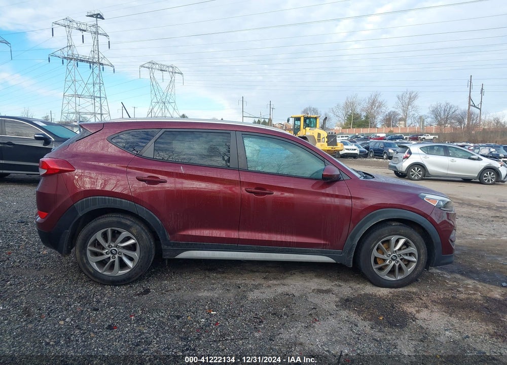 2017 HYUNDAI TUCSON SE VIN: KM8J3CA41HU445880