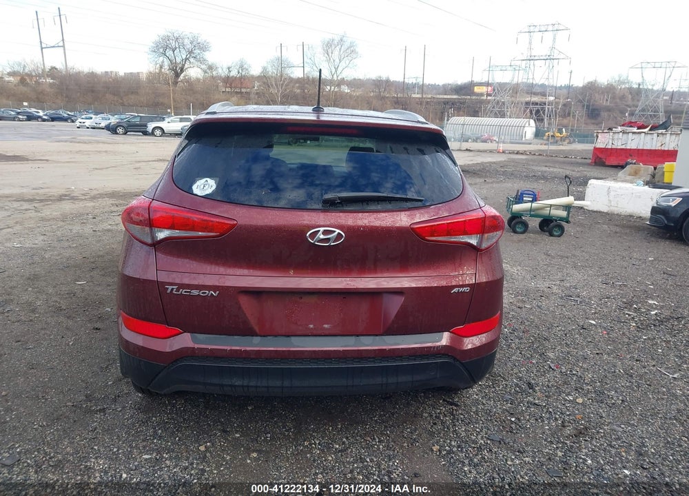 2017 HYUNDAI TUCSON SE VIN: KM8J3CA41HU445880