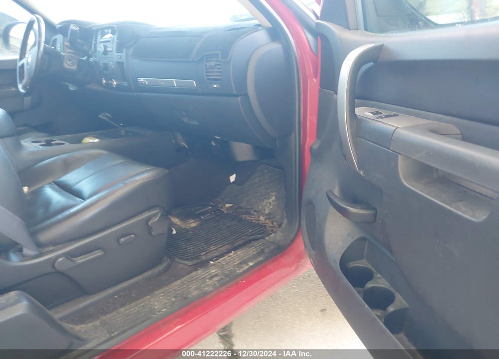 2011 CHEVROLET SILVERADO 1500 VIN: 1GCRCSE08BZ250636