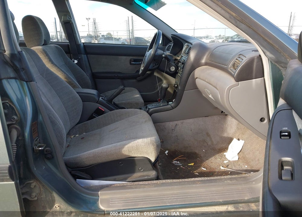 2001 SUBARU LEGACY L VIN: 4S3BH635517310438