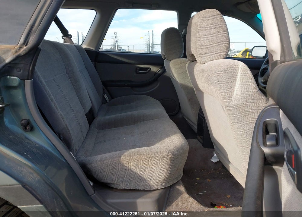 2001 SUBARU LEGACY L VIN: 4S3BH635517310438