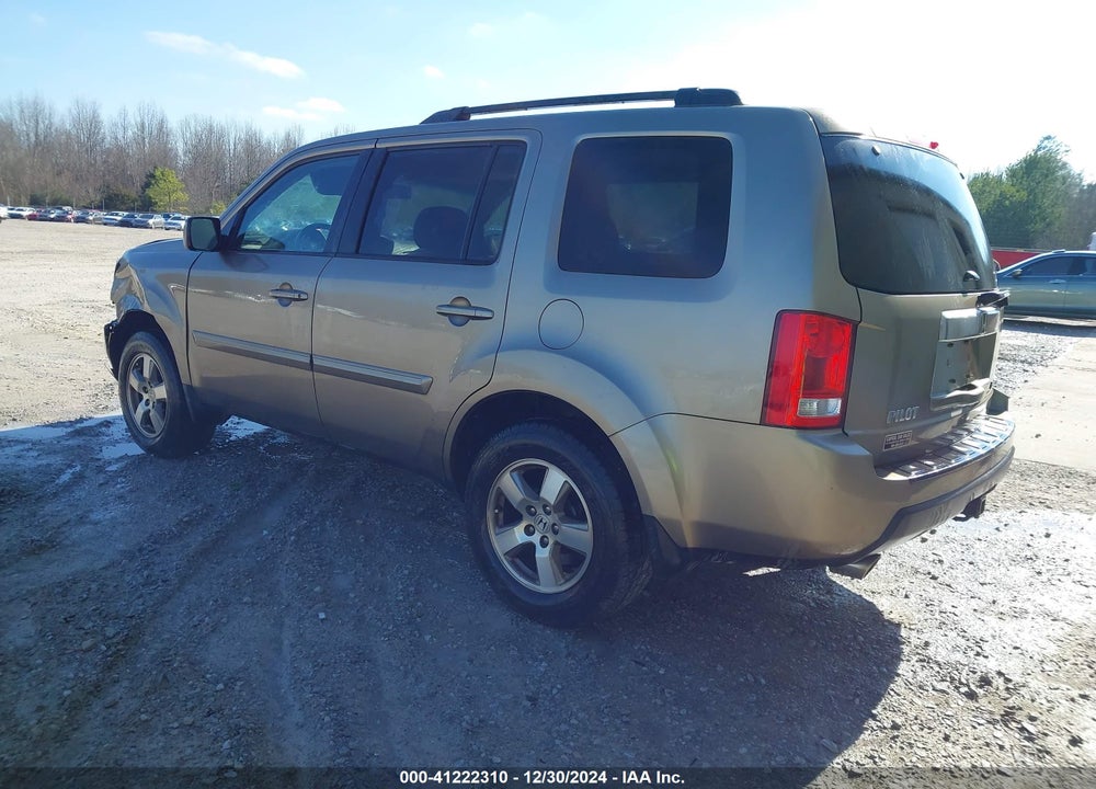 2011 HONDA PILOT EX-L VIN: 5FNYF3H59BB005639