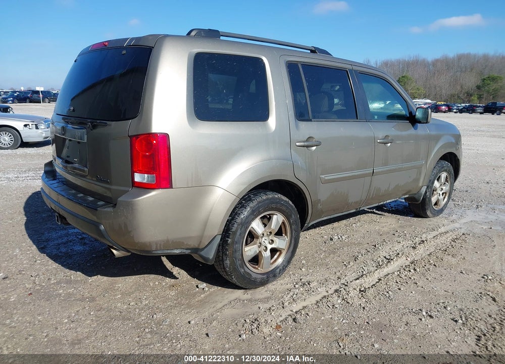 2011 HONDA PILOT EX-L VIN: 5FNYF3H59BB005639