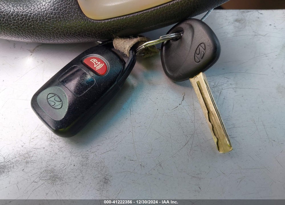 2011 HYUNDAI SONATA VIN: 5NPEB4AC5BH140664