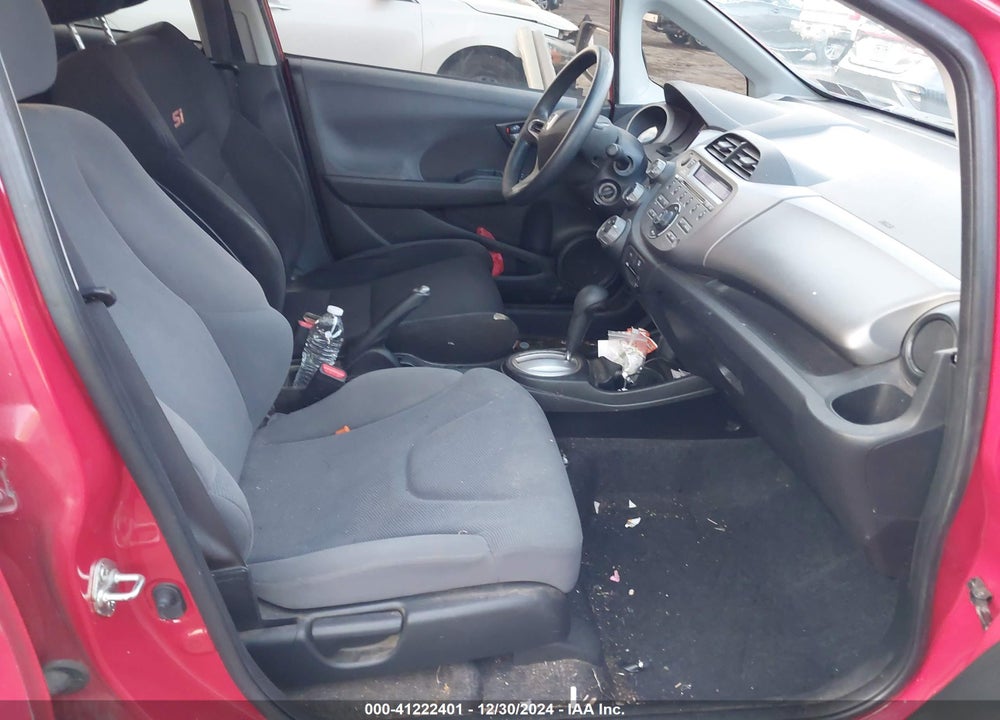 2010 HONDA FIT VIN: JHMGE8H27AS000635