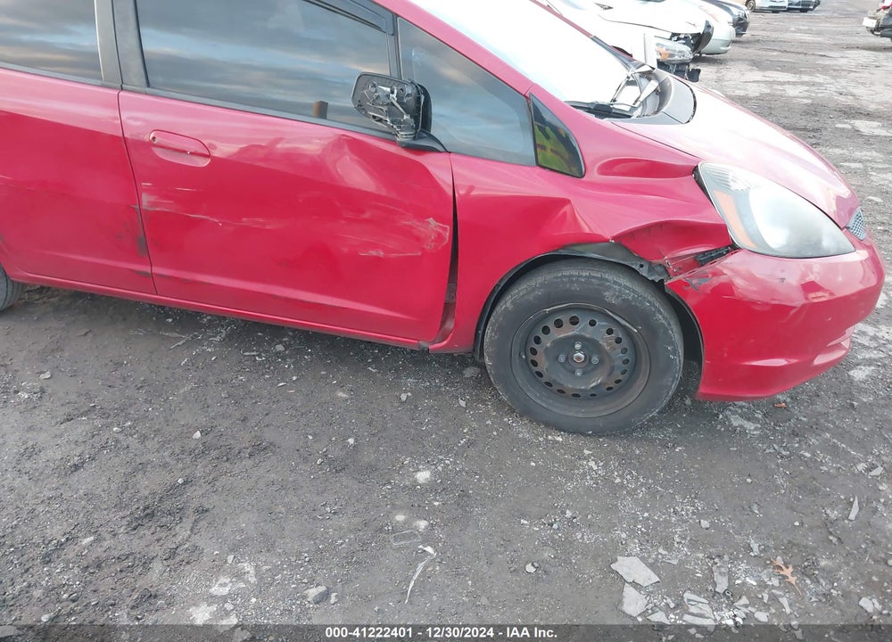 2010 HONDA FIT VIN: JHMGE8H27AS000635