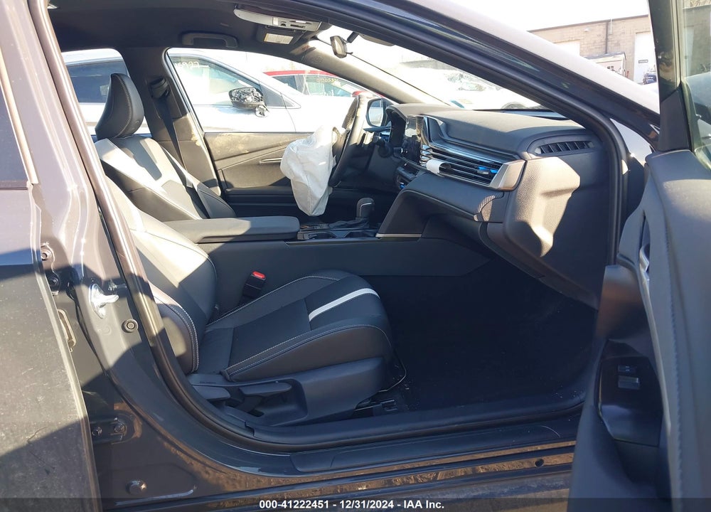 2025 TOYOTA CAMRY SE VIN: 4T1DBADK8SU012255