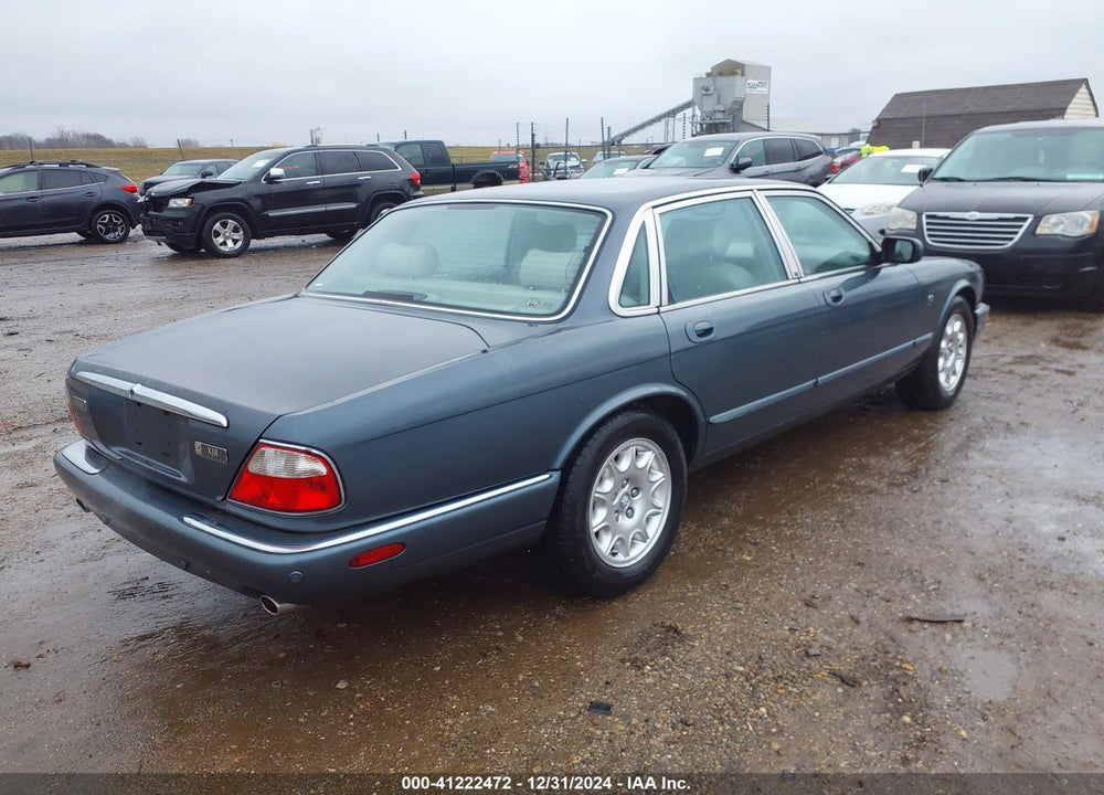 2001 JAGUAR XJ8 VIN: SAJDA14C61LF28090