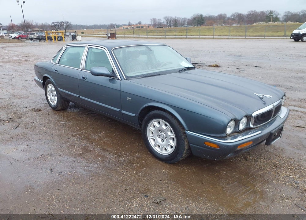 2001 JAGUAR XJ8 VIN: SAJDA14C61LF28090