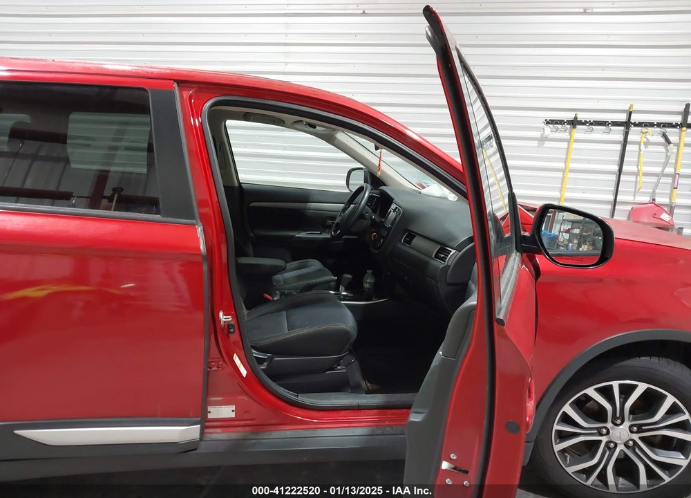 2017 MITSUBISHI OUTLANDER ES VIN: JA4AZ2A39HZ049715