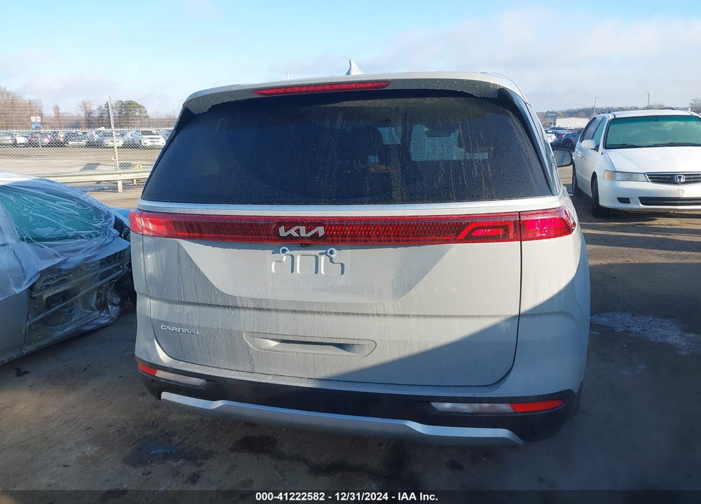 2024 KIA CARNIVAL MPV EX VIN: KNDNC5H39R6448580