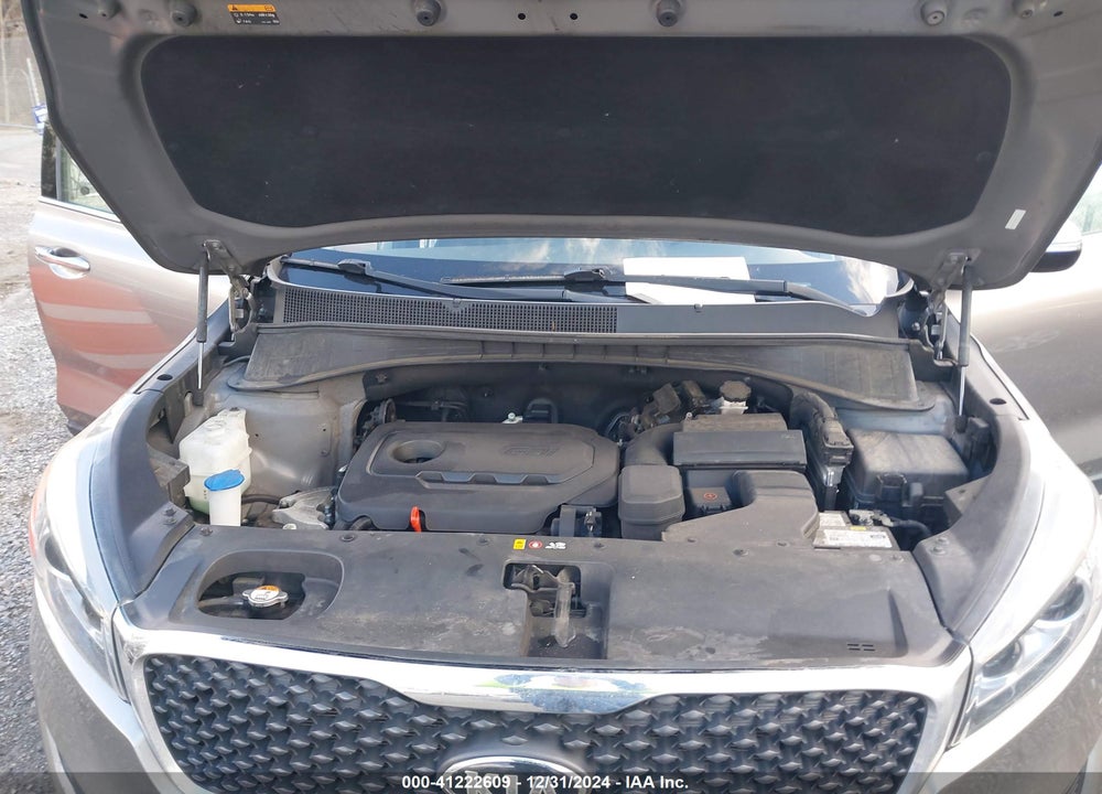 2016 KIA SORENTO 2.4L LX VIN: 5XYPG4A37GG052045