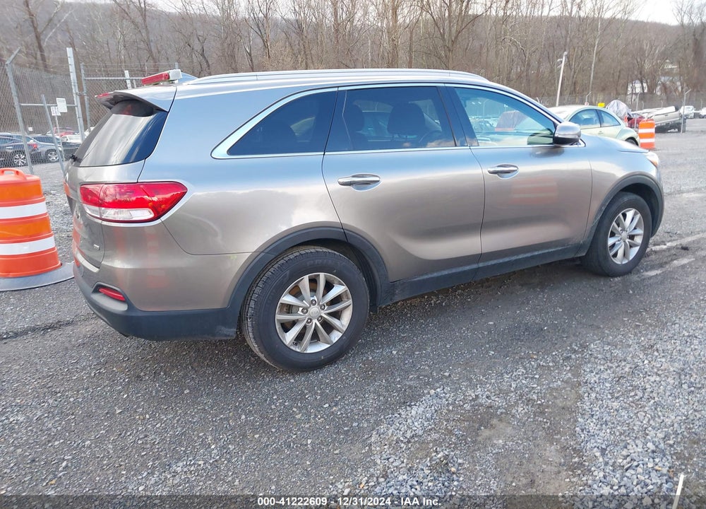 2016 KIA SORENTO 2.4L LX VIN: 5XYPG4A37GG052045