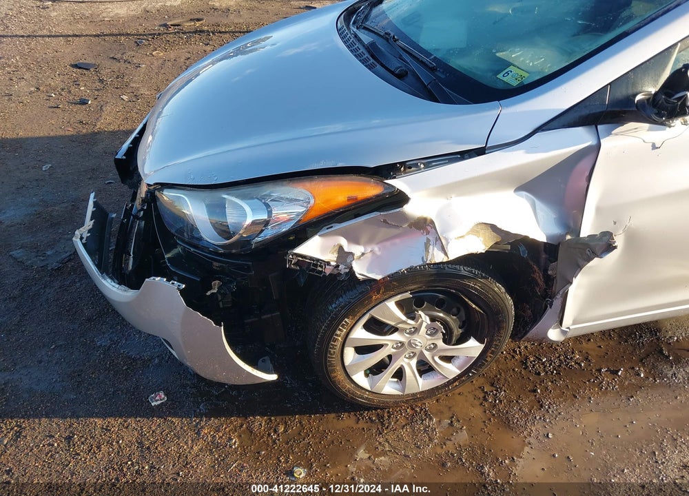 2012 HYUNDAI ELANTRA VIN: 5NPDH4AE7CH077127