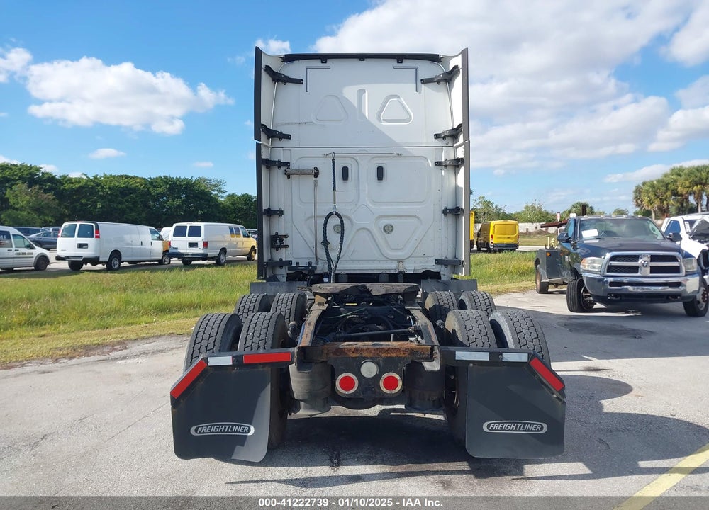 2018 FREIGHTLINER CASCADIA 125 VIN: 3AKJGLDR3JSHV1572