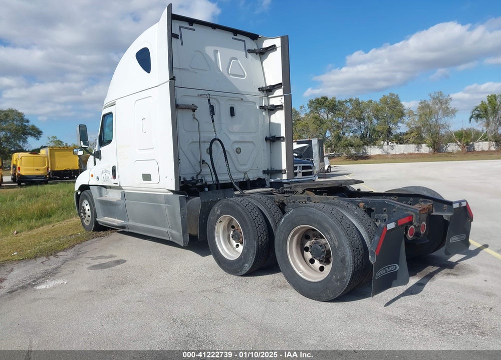 2018 FREIGHTLINER CASCADIA 125 VIN: 3AKJGLDR3JSHV1572