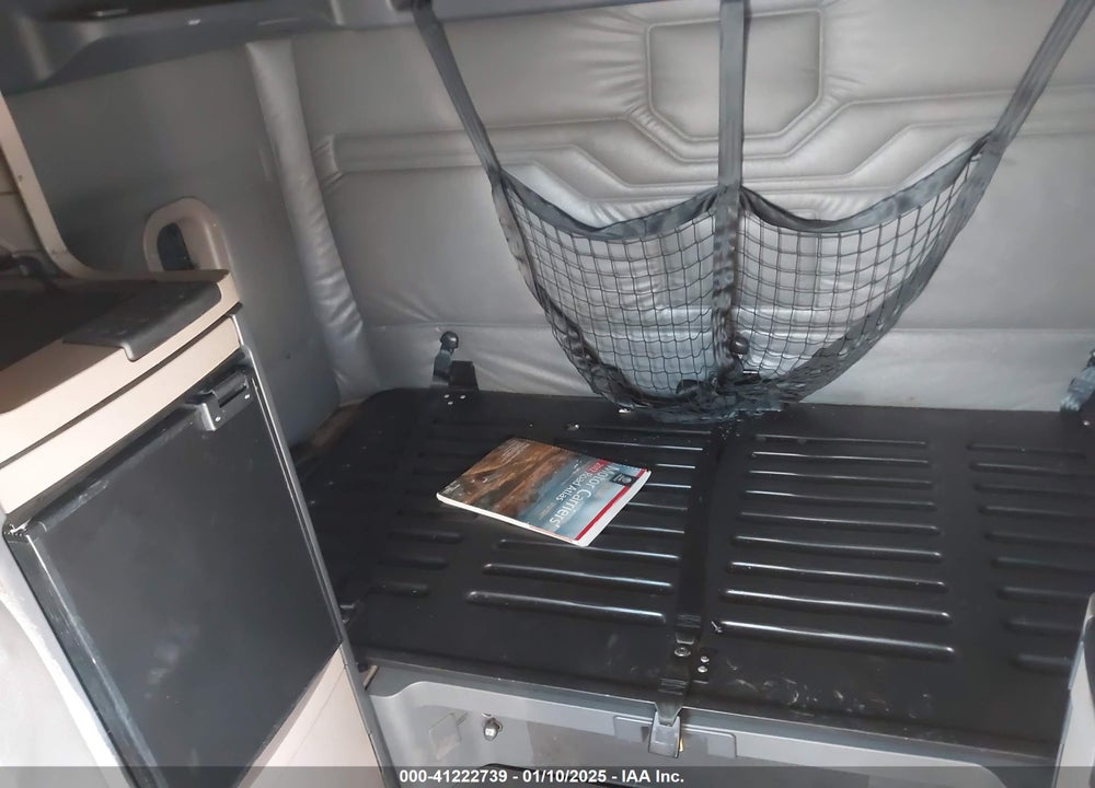 2018 FREIGHTLINER CASCADIA 125 VIN: 3AKJGLDR3JSHV1572