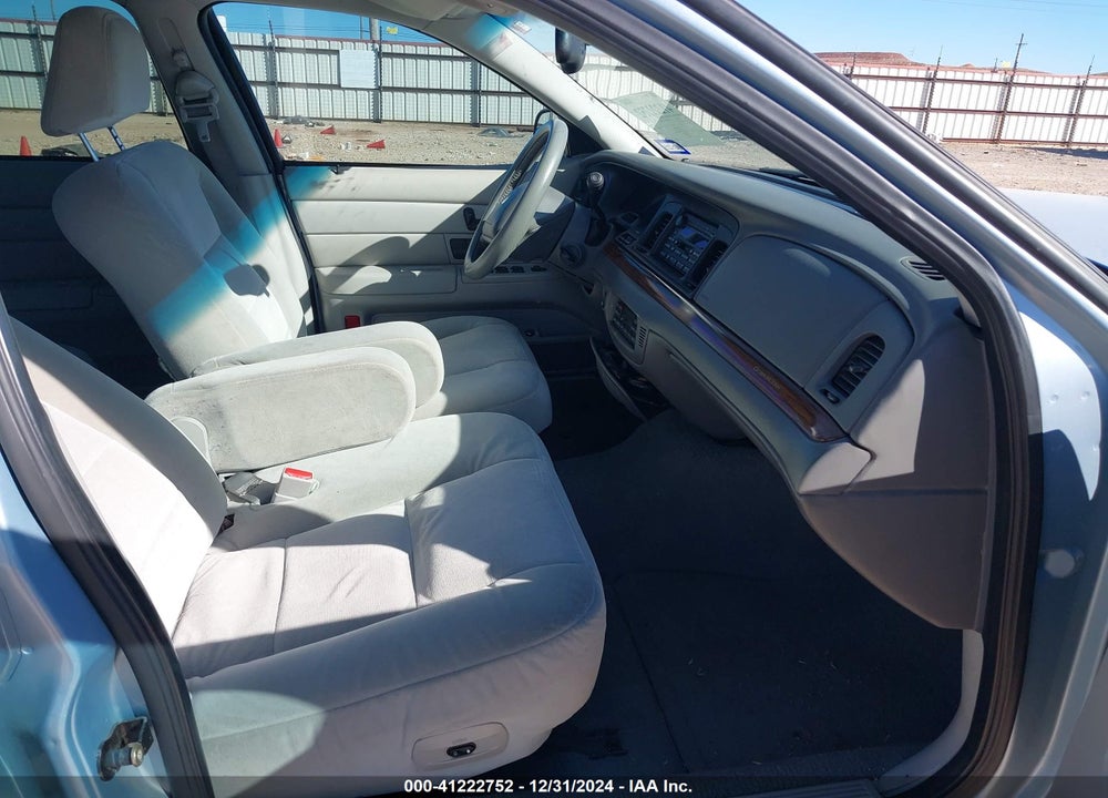 2004 FORD CROWN VICTORIA VIN: 2FAFP74WX4X136176
