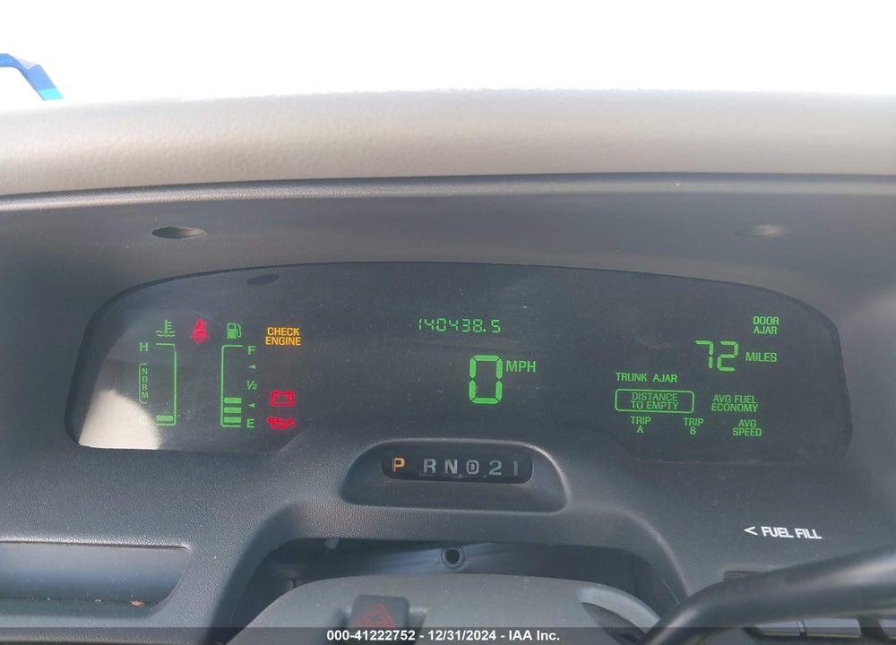 2004 FORD CROWN VICTORIA VIN: 2FAFP74WX4X136176