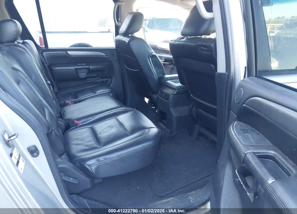 2011 NISSAN ARMADA SV VIN: 5N1BA0ND1BN606068